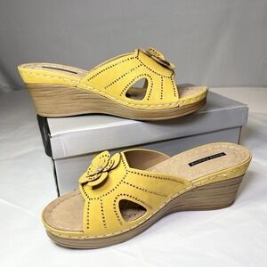 Good Choice Fiora Women's Yellow Wedge Sandals Size 8 Flower Accent‎ Rhinestone